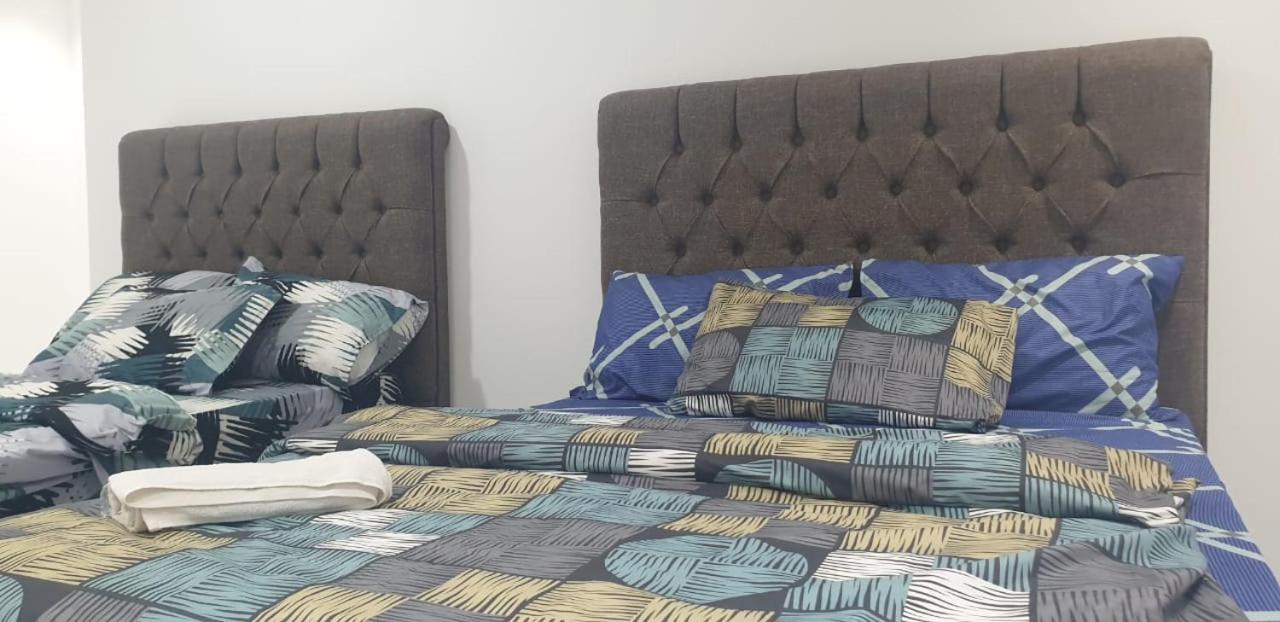 Private Couples Attached Bathroom & Free Private Parking Hourly Rates Available Abu Dhabi