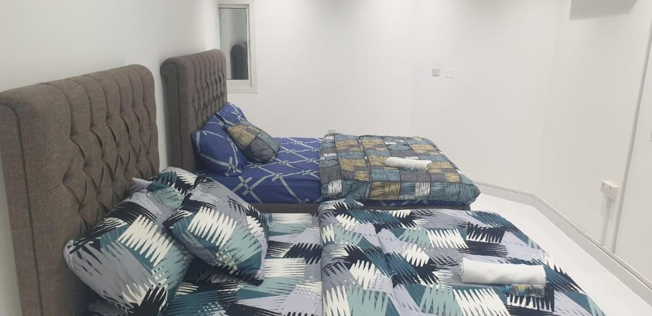 Love hotel Private Couples Attached Bathroom & Free Private Parking Hourly Rates Available Abu Dhabi