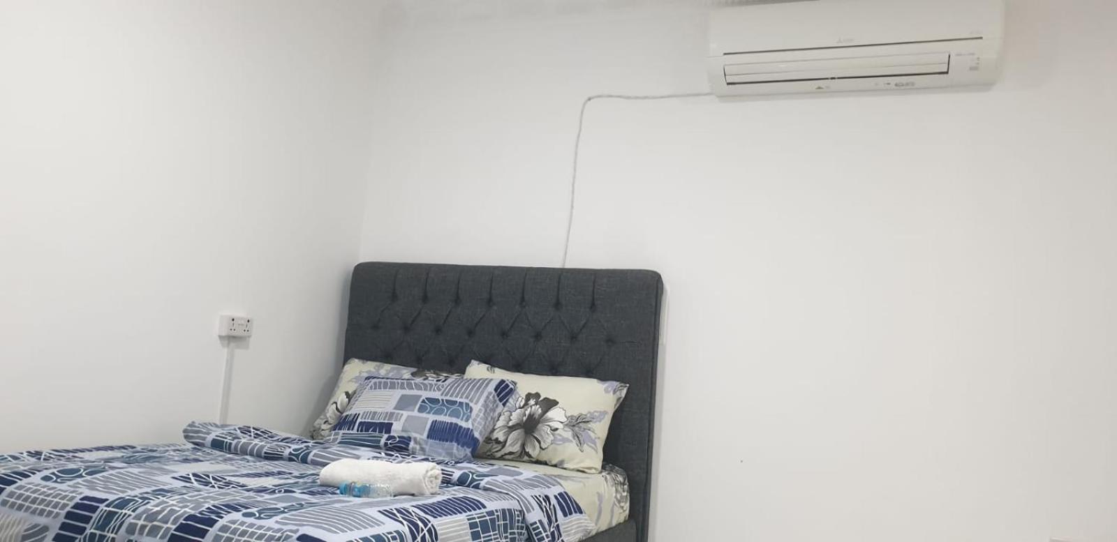 Private Couples Attached Bathroom & Free Private Parking Hourly Rates Available Abu Dhabi
