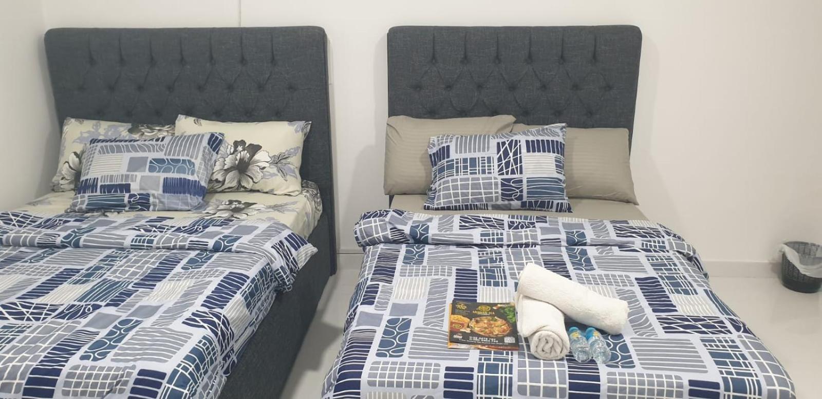 Private Couples Attached Bathroom & Free Private Parking Hourly Rates Available