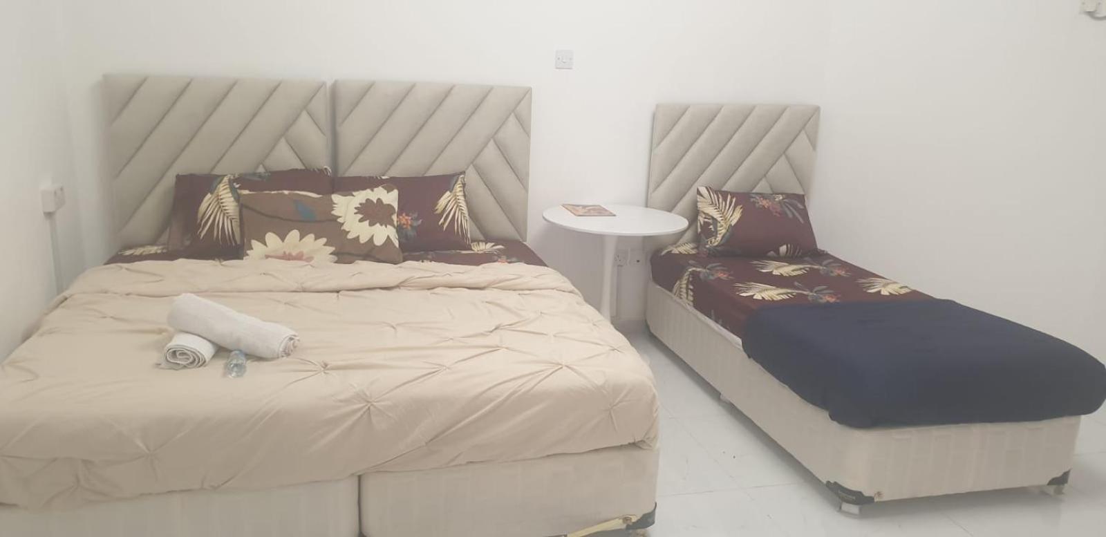 Private Couples Attached Bathroom & Free Private Parking Hourly Rates Available Love hotel Abu Dhabi